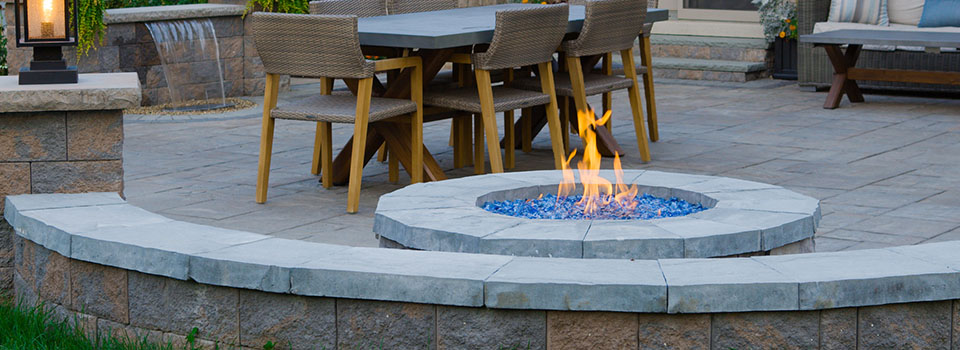 Fire pit with sitting wall
